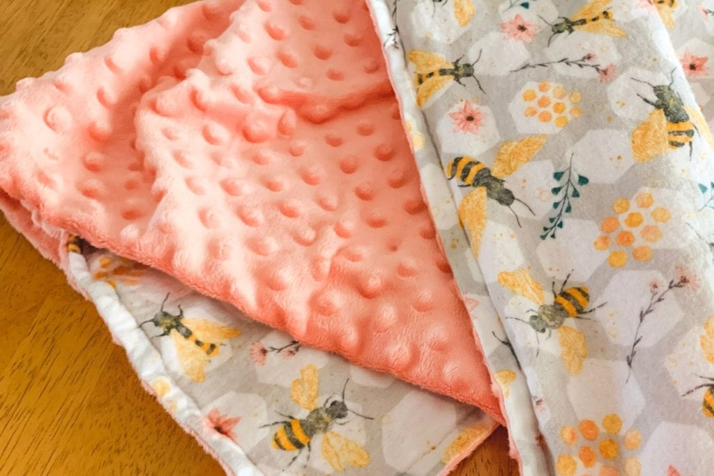 How to Sew Blanket Binding on a Flannel Baby Blanket Tutorial  Baby blanket  tutorial, Beginner sewing projects easy, Sewing projects for beginners