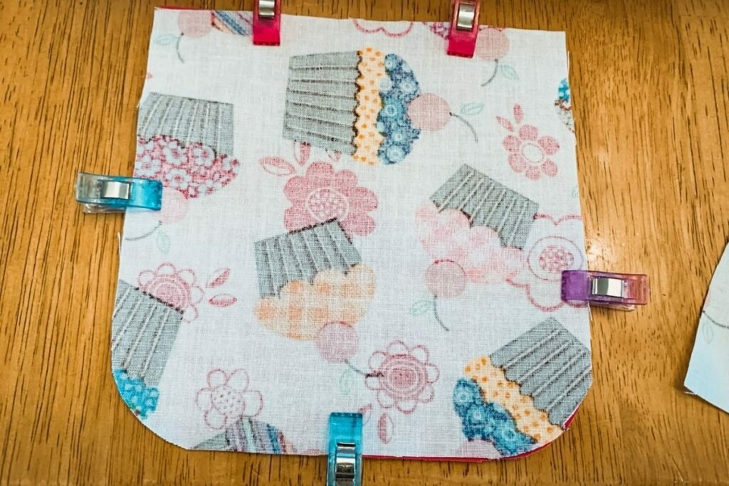 An image of the pinned apron pieces